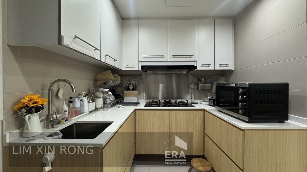 Spacious 3-bedroom Freehold Condo for Sale at Ris Grandeur Condominium | D18 Pasir Ris | Prop-GPT the AI-Powered Property Guru