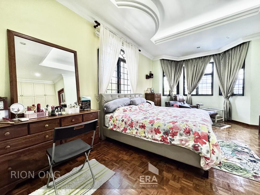 Well Kept Fh Corner Terrace for Sale