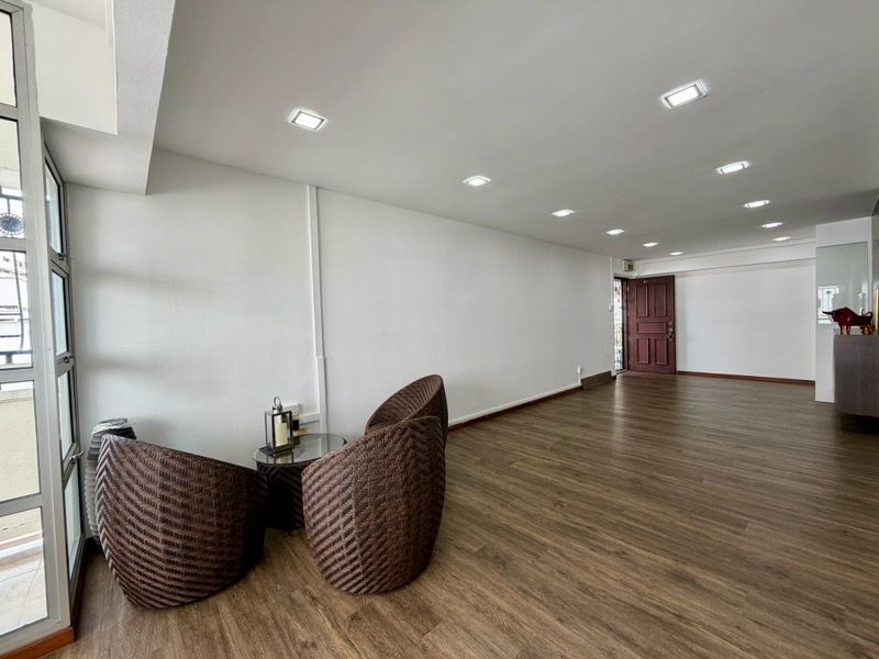 529 Jelapang Road HDB Apartment For Sale, $976,000, 3 Bed 2 Bath 1,560 sqft $626.00 psf