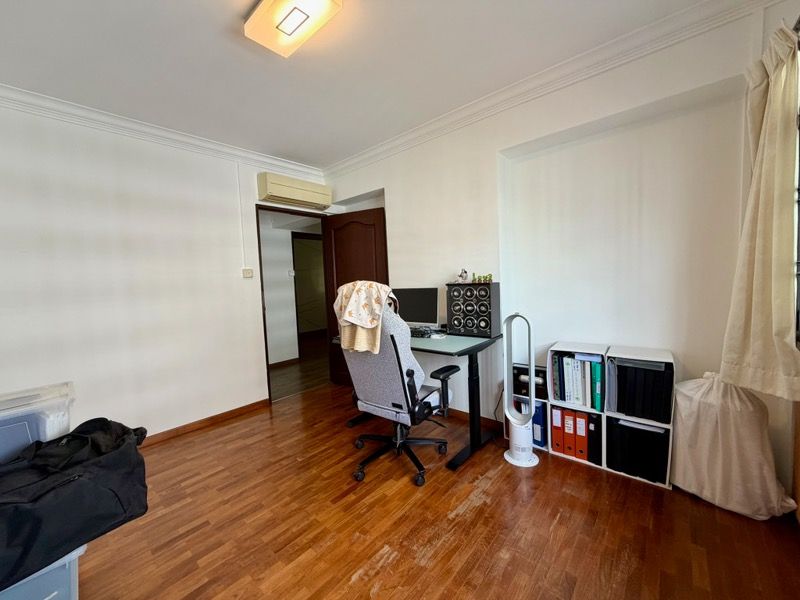 529 Jelapang Road HDB Apartment For Sale, $976,000, 3 Bed 2 Bath 1,560 sqft $626.00 psf