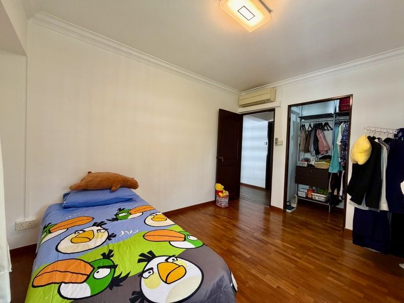 529 Jelapang Road HDB Apartment For Sale, $976,000, 3 Bed 2 Bath 1,560 sqft $626.00 psf