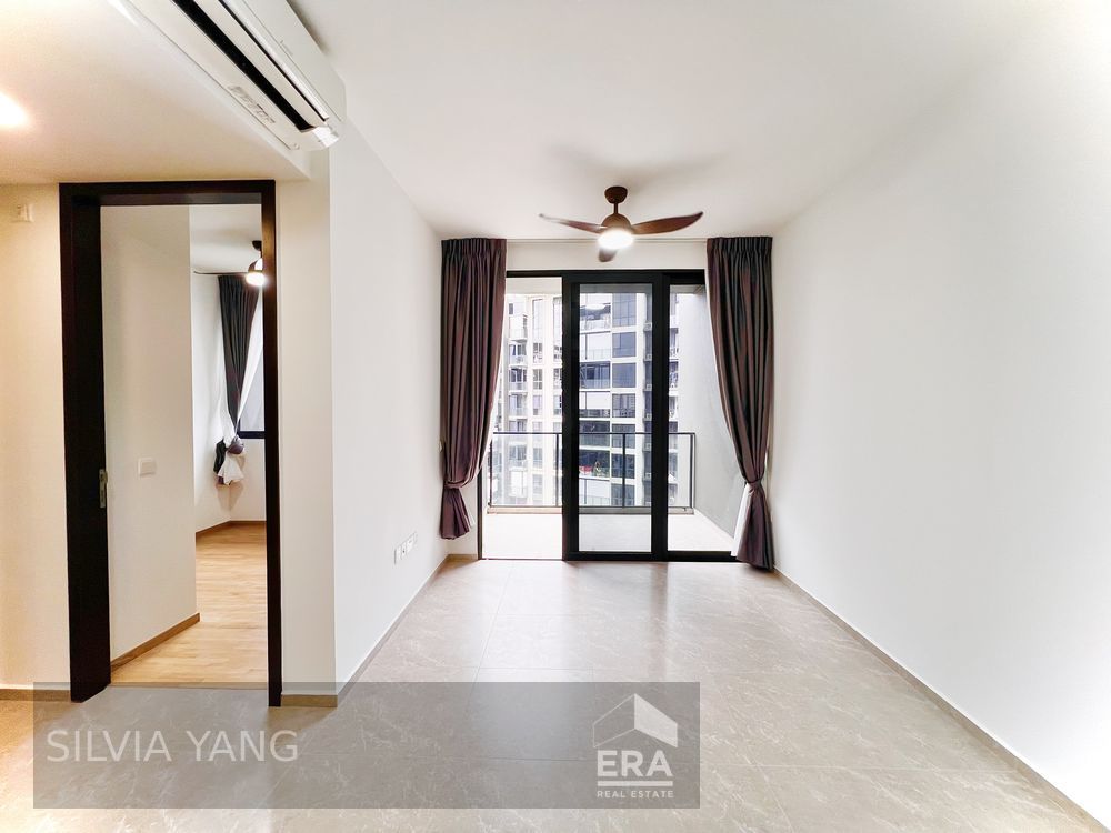 Next to Mrt, High Floor Spacious 2beds 2 Bath for Sale