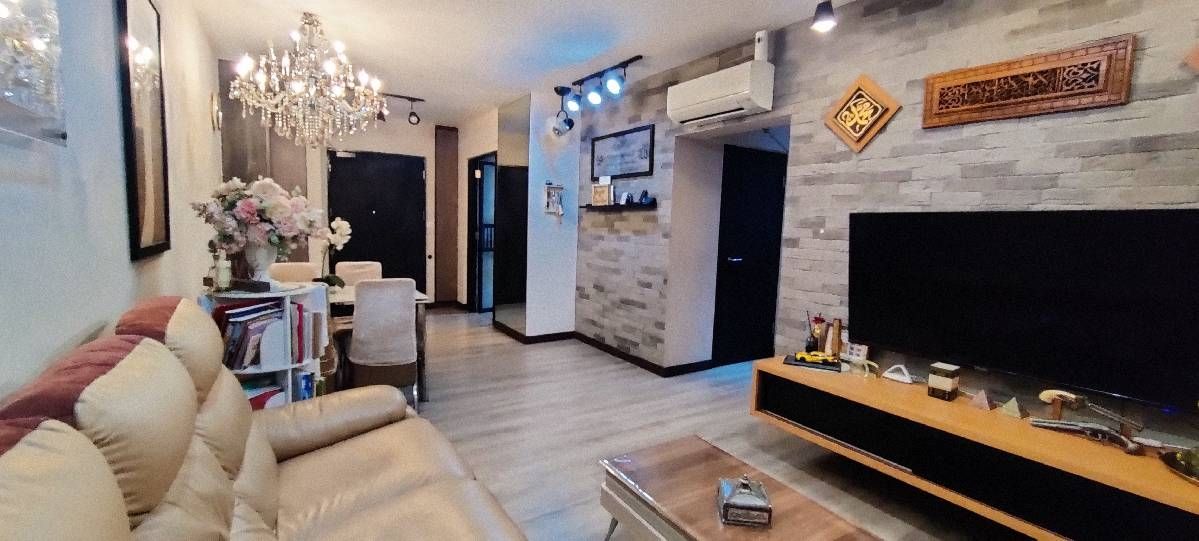 869B Tampines Avenue 8 HDB Apartment For Sale, $780,000, 3 Bed 2 Bath 990 sqft $788.00 psf