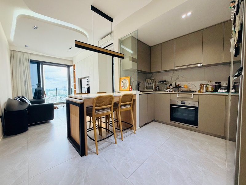 Clavon Condominium For Sale, $1,800,000, 2 Bed 2 Bath 764 sqft $2,356.00 psf