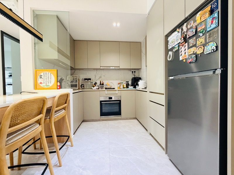 Clavon Condominium For Sale, $1,800,000, 2 Bed 2 Bath 764 sqft $2,356.00 psf