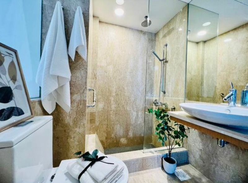 Icon Apartment For Sale, $1,388,8881 Bath 786 sqft $1,767.00 psf