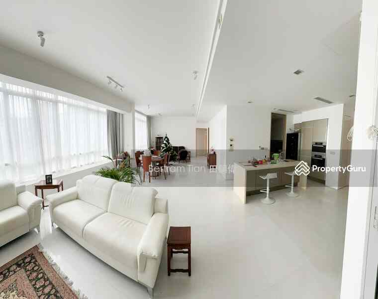 Prop-GPT: Apartment: D09 Cairnhill The Vermont On Cairnhill