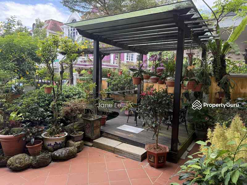 Prop-GPT: Semi-Detached: D23 Bukit Batok Burgundy Hill
