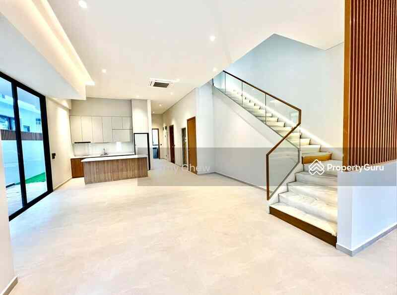 Prop-GPT: Semi-Detached: D15  TOP Soon! Brand New Freehold Semi-D with Attic and Pool
