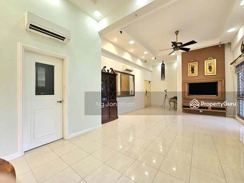 Prop-GPT: Apartment: D08  Kentish Court