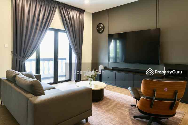 Prop-GPT: Terrace: D17  Loyang Villas