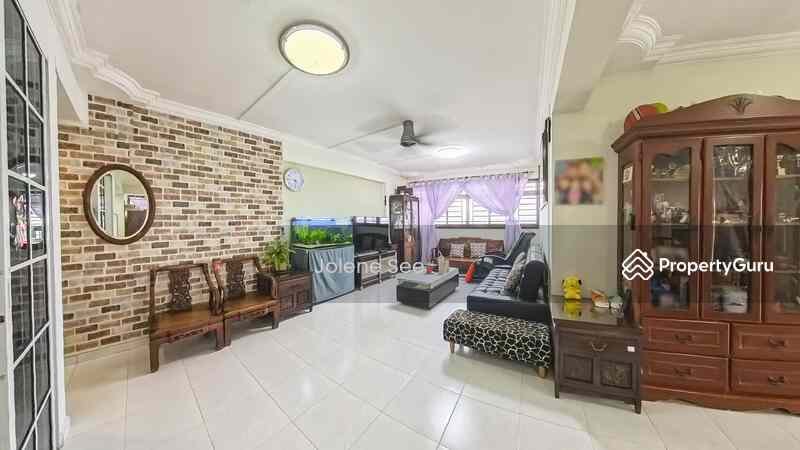 Prop-GPT: HDB Flat: D12  56 Geylang Bahru