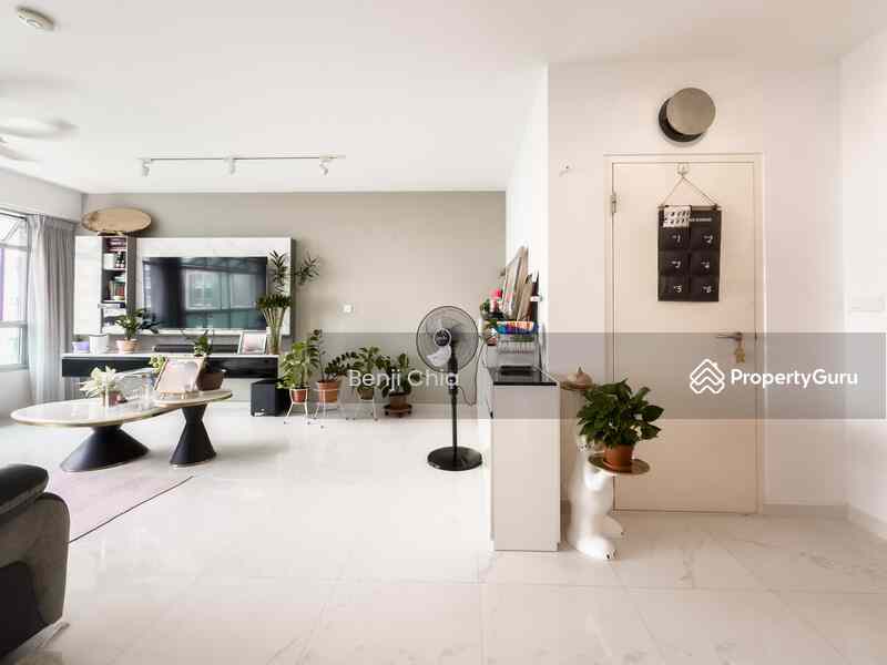 Prop-GPT: HDB Flat: D27  101A Canberra Street
