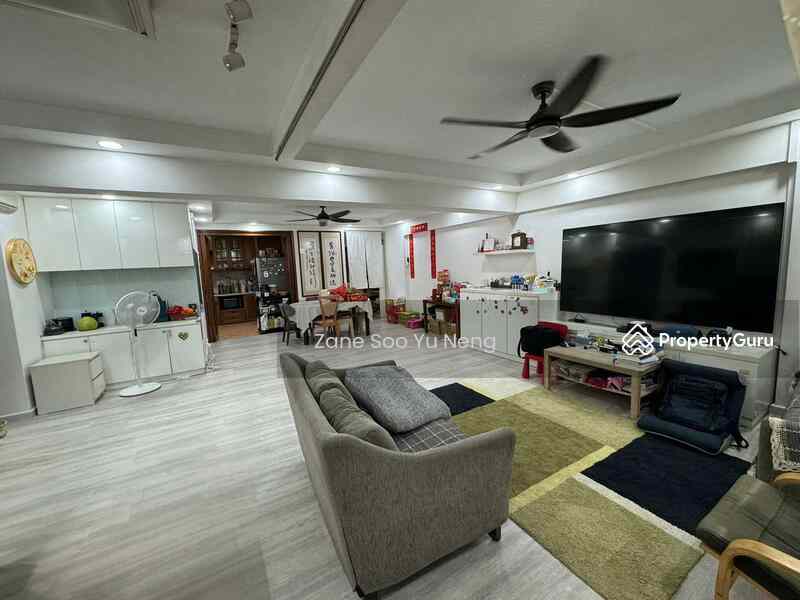 Prop-GPT: HDB Flat: D25  518 Woodlands Drive 14