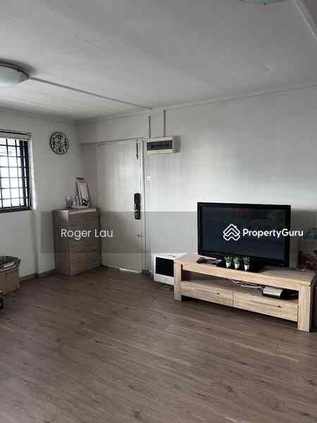 Prop-GPT: HDB Flat: D15 Marine Parade 61 Marine Drive