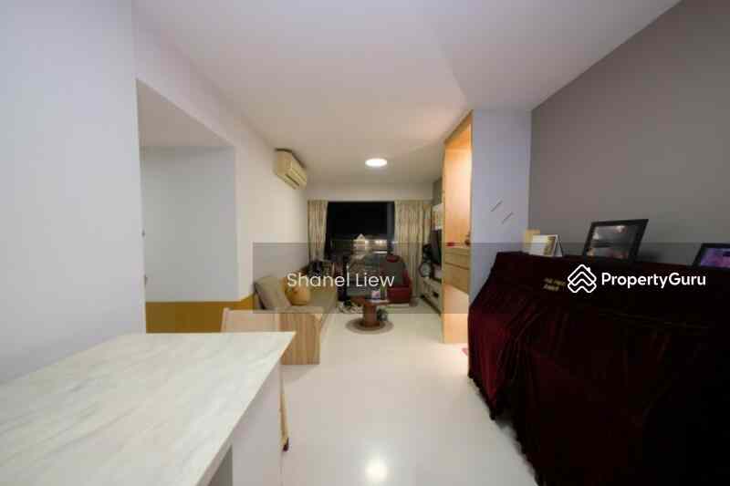 Prop-GPT: Condominium: D17  Parc Olympia