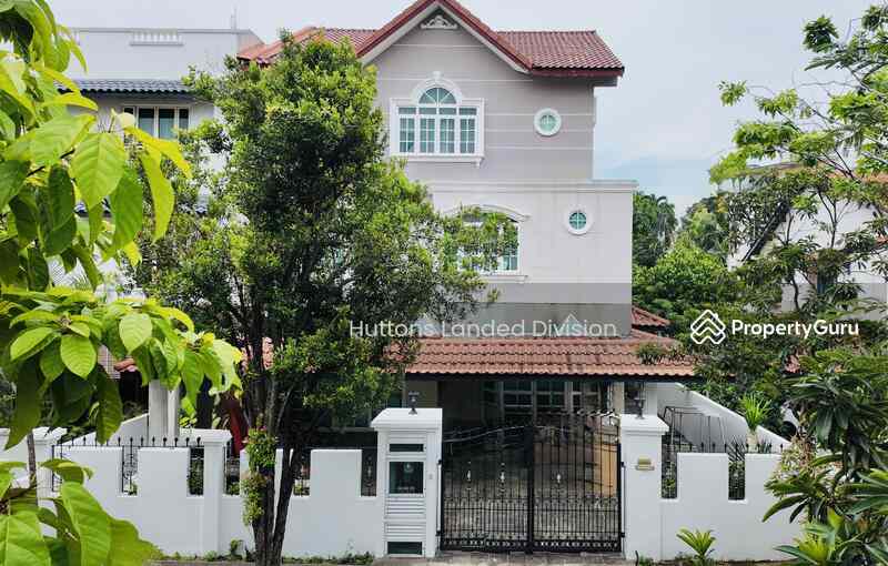 Prop-GPT: Semi-Detached: D16  Wide & Squarish 3 Storey Semi-D with 7+1 Bedrooms & 2-3 parking lots at Upp East Coast?