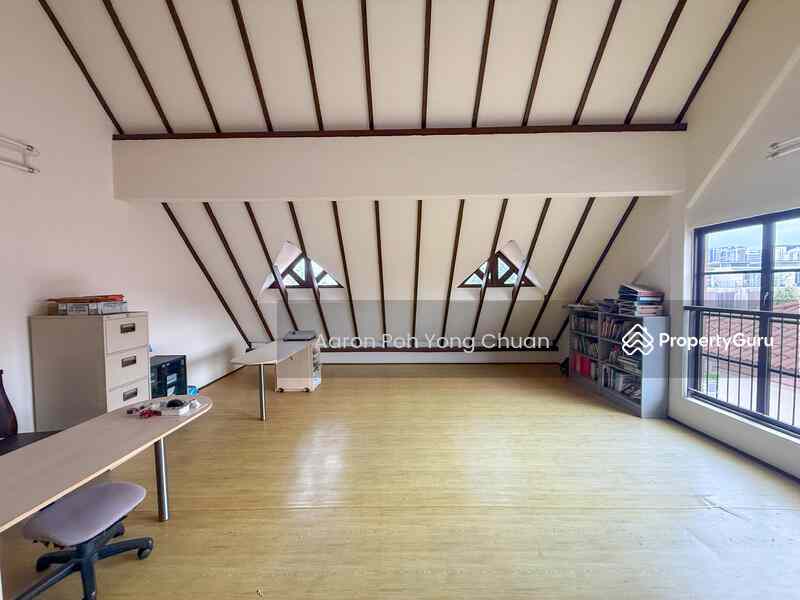 Prop-GPT: Semi-Detached: D15  Goodman Road