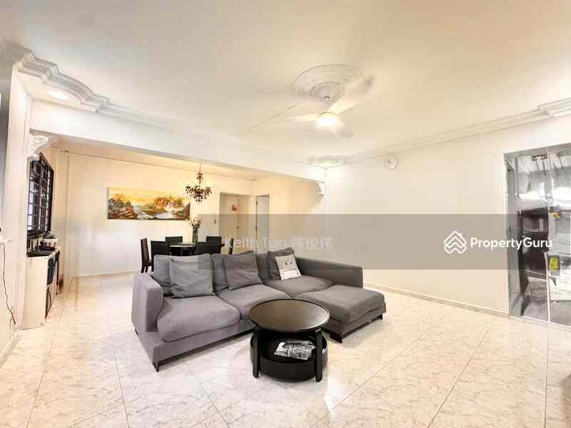 Prop-GPT: HDB Flat: D27  402 Admiralty Link