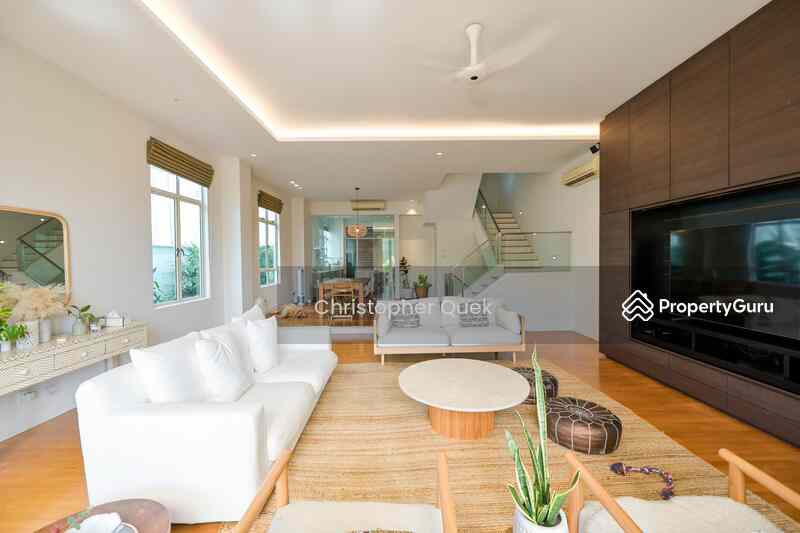 Prop-GPT: Semi-Detached: D10  Kingsville