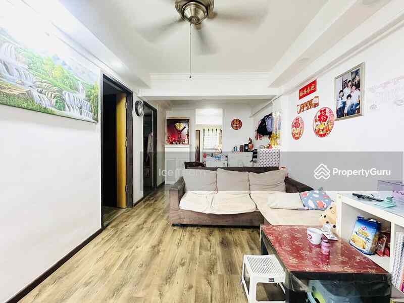 Prop-GPT: HDB Flat: D12 Toa Payoh 233 Lorong 8 Toa Payoh