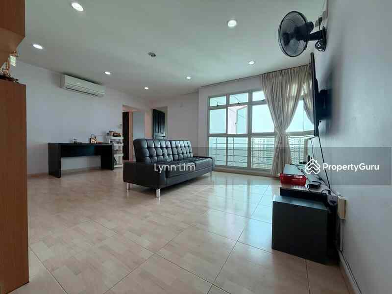 Prop-GPT: HDB Flat: D19 Punggol 204D Punggol Field