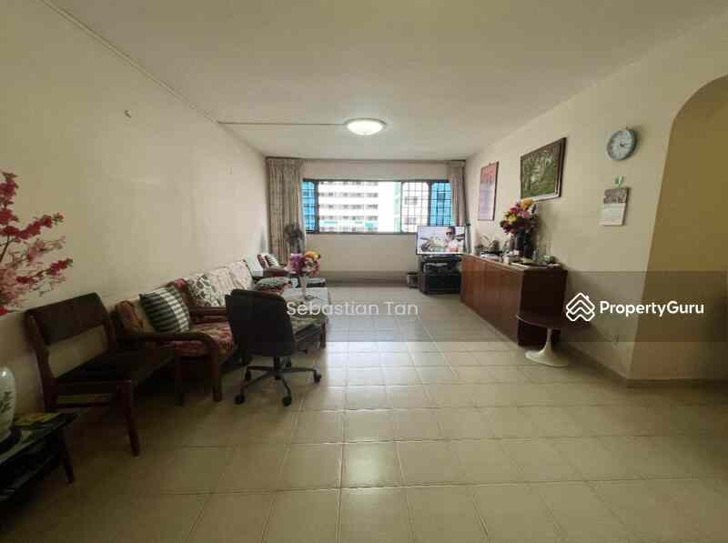 Prop-GPT: HDB Flat: D22  219A Jurong East Street 21