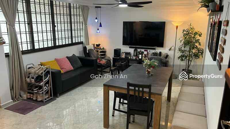 Prop-GPT: HDB Flat: D22  228 Jurong East Street 21