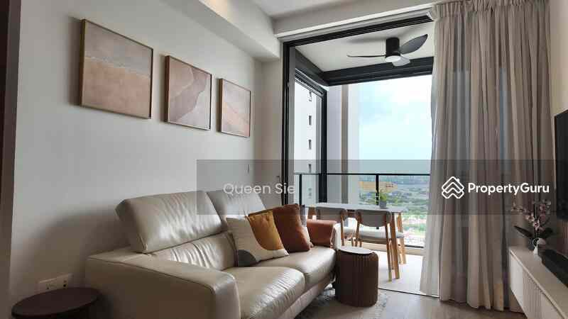 Prop-GPT: Condominium: D05  Whistler Grand