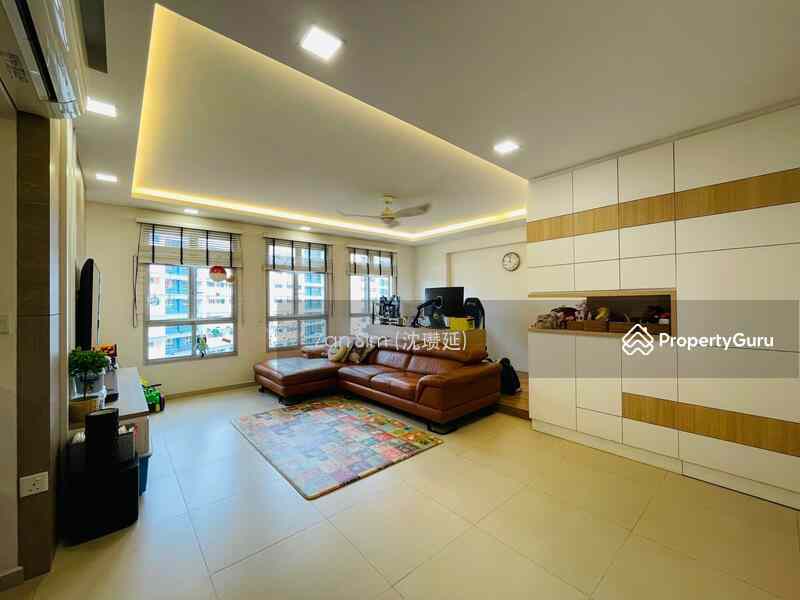 Prop-GPT: HDB Flat: D27  120C Canberra Crescent
