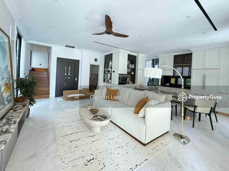 Prop-GPT: Semi-Detached: D17  ?Eminence Landed? D17 COASTA VILLAS Brand New 3.5 Sty Semi-D @ Jalan Loyang / Seaside Landed