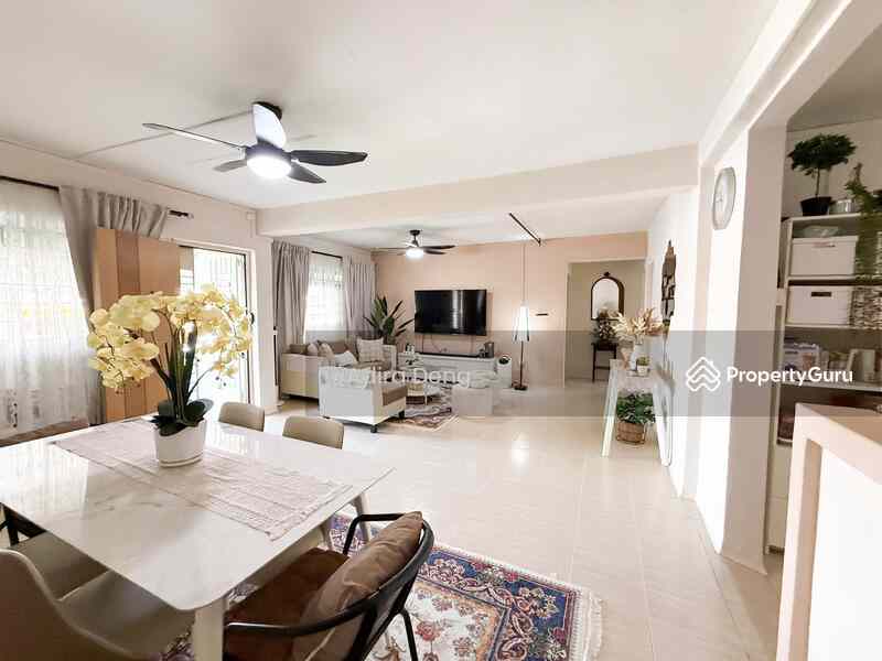 Prop-GPT: HDB Flat: D22  404 Pandan Gardens