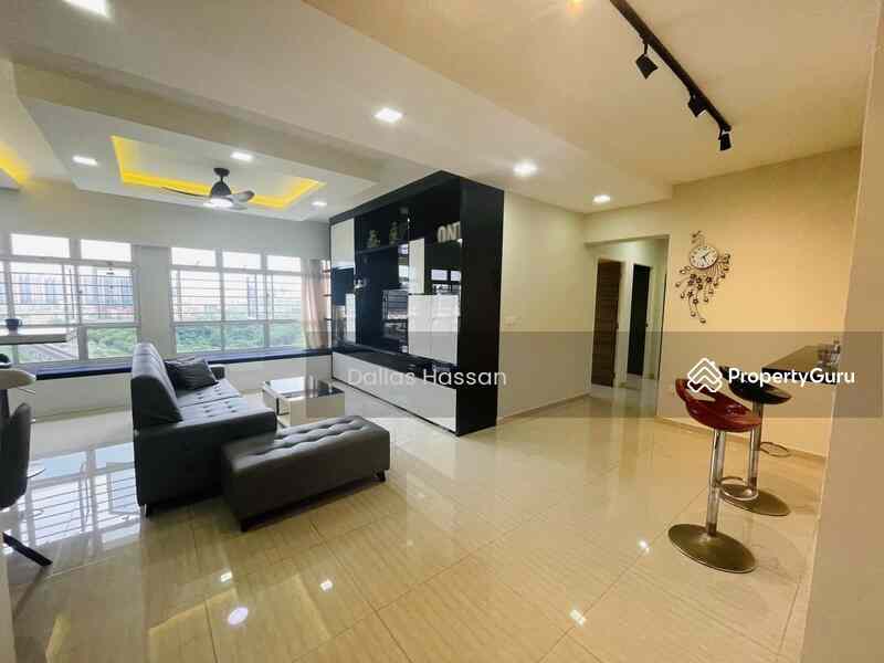 Prop-GPT: HDB Flat: D23 Choa Chu Kang 812C Choa Chu Kang Avenue 7