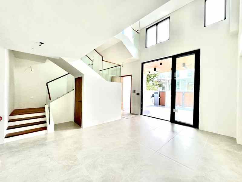 Serangoon Garden Estate: D19  Terrace | Prop-GPT the AI-Powered Property Guru