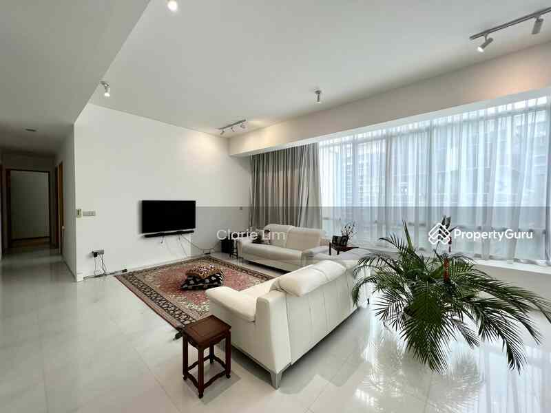 Prop-GPT: Apartment: D09 Cairnhill The Vermont On Cairnhill