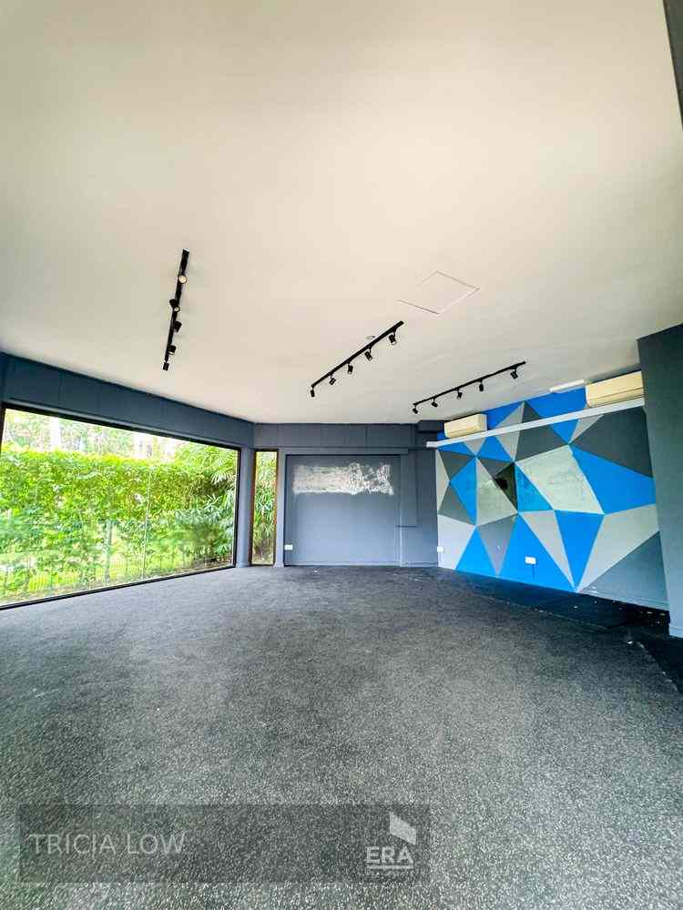 Prop-GPT: Retail: D10  81 Farrer Drive