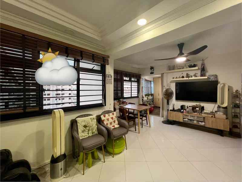 255 Simei Street 1: D18  HDB Apartment | Prop-GPT the AI-Powered Property Guru