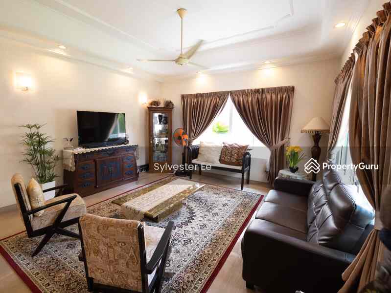 BEAUTIFUL HUGE FREEHOLD SEMI-DETACHED NEAR KEMBANGAN MRT: D14 Kembangan Semi-Detached | Prop-GPT the AI-Powered Property Guru