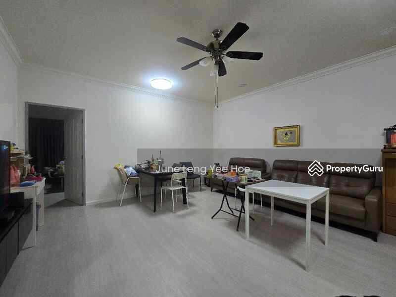 LORONG 30 GEYLANG: D14  Terrace | Prop-GPT the AI-Powered Property Guru