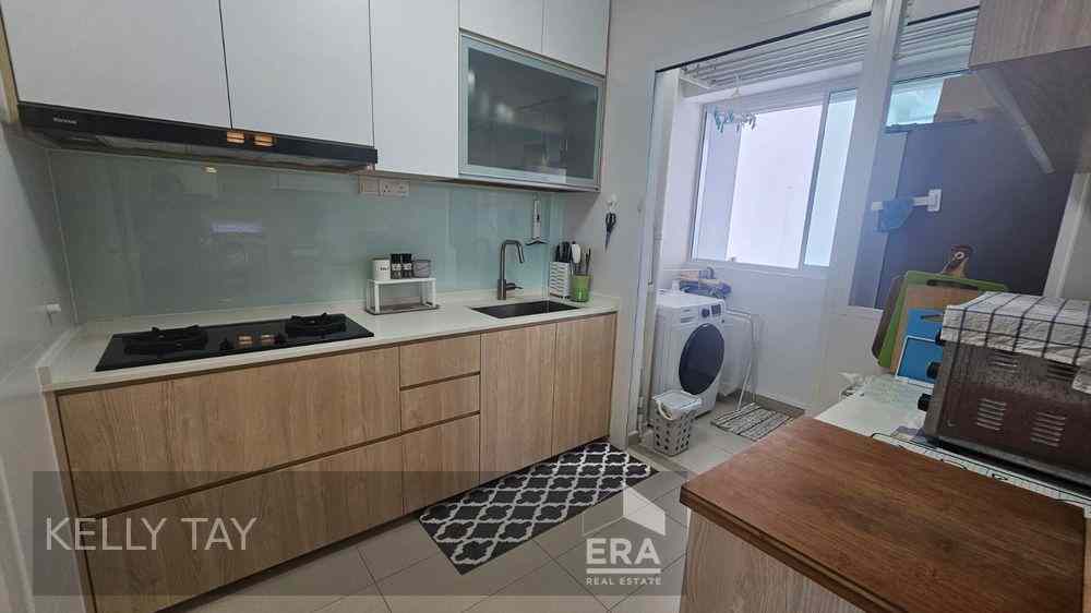Margaret Drive, Queenstown, Singapore, D03, 143042: Sgd 1,280,000: D03 Queenstown HDB - 3 room | Prop-GPT the AI-Powered Property Guru