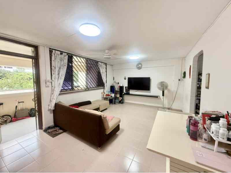 840 Tampines Street 82: D18 Tampines HDB Apartment | Prop-GPT the AI-Powered Property Guru