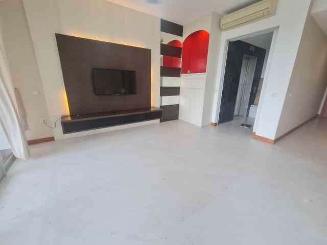 Floridian: D21 Upper Bukit Timah Condominium | Prop-GPT the AI-Powered Property Guru