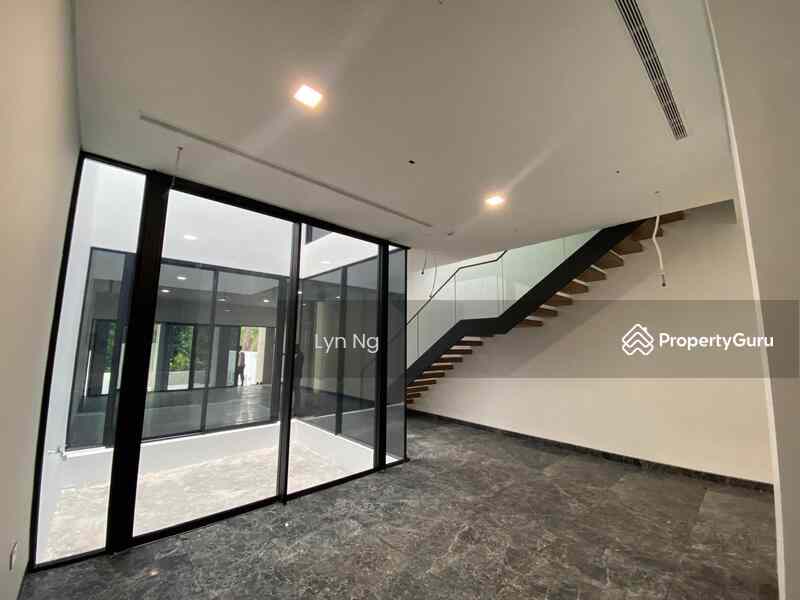 Prop-GPT: Corner Terrace: D11 Chancery Eminence Landed D11 Corner Terrace @ D11 Mt Rosie/Chancery/Goldhill/Novena MRT/Steven MRT