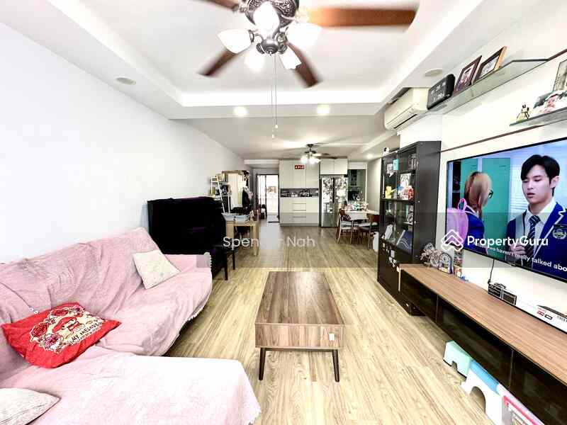 Prop-GPT: HDB Flat: D19 Punggol 183 Edgefield Plains