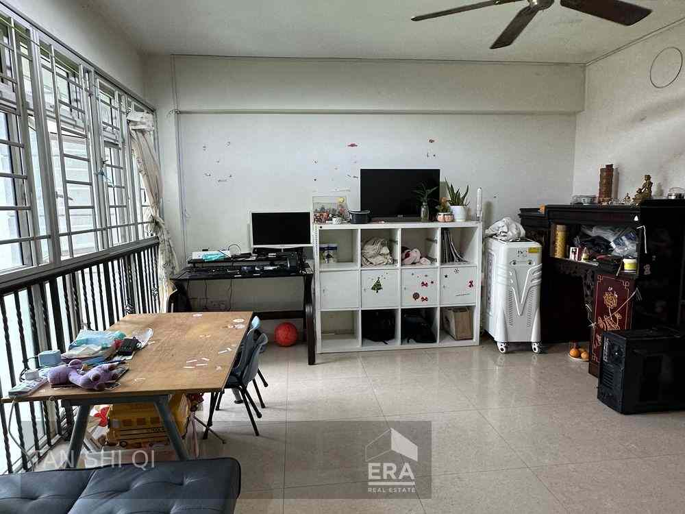 383 Bukit Batok West Avenue 5: D23 Bukit Batok HDB - 3 room | Prop-GPT the AI-Powered Property Guru
