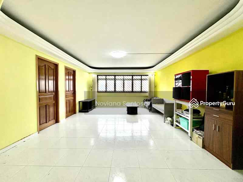 Prop-GPT: HDB Flat: D18 Pasir Ris 199 Pasir Ris Street 12