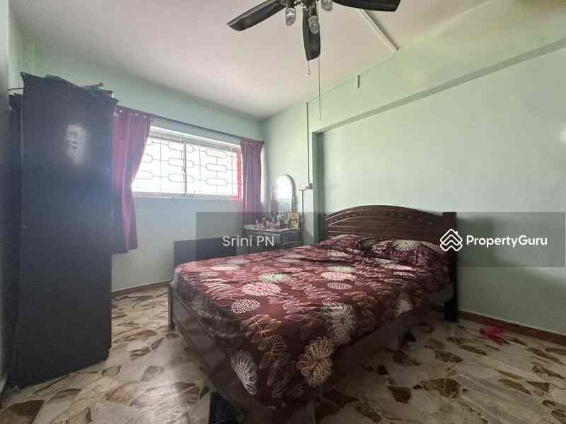 Prop-GPT: HDB Flat: D18 Tampines 207 Tampines Street 21