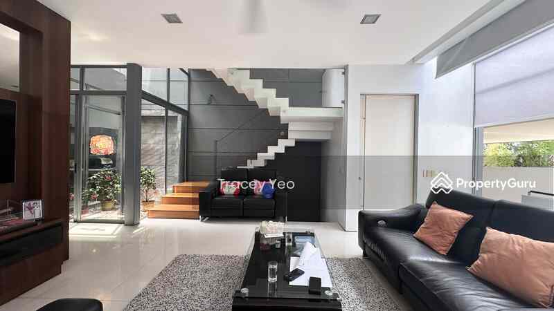 Prop-GPT: Semi-Detached: D19  Rare, 3 Storey Semi-D with basement, 8mins walk to MRT