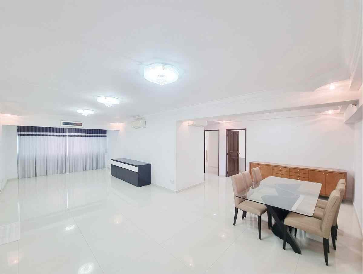 TAMPINES STREET 43: D18 Tampines HDB Apartment | Prop-GPT the AI-Powered Property Guru