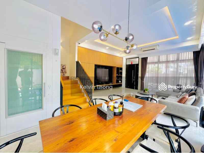 Prop-GPT: Semi-Detached: D28  Luxus Hills